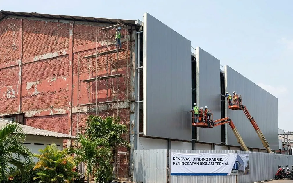 Perawatan Sandwich Panel: Panduan Maintenance & Pembersihan