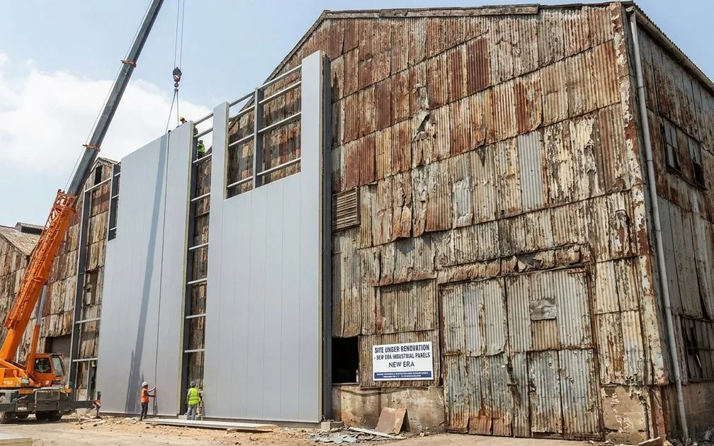 Masalah Dinding Pabrik: Solusi Tepat dengan Sandwich Panel