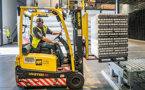 Pusat Distribusi — Semarang